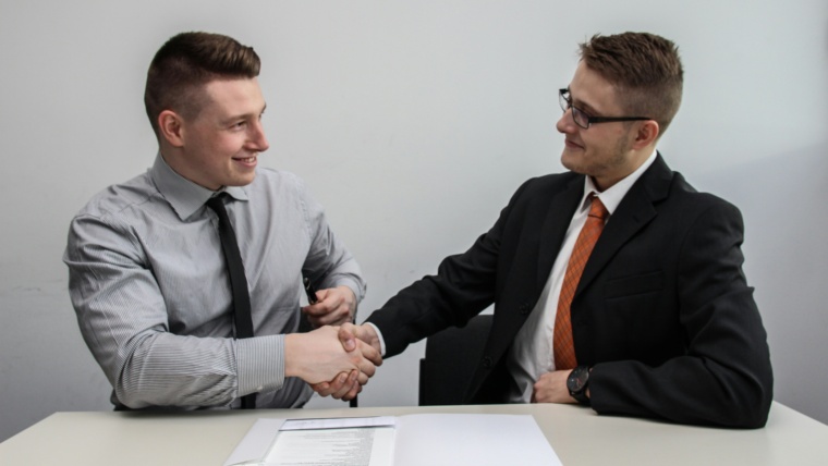 Inglés legal: Más allá de la abogacía, ¿por qué es crucial para tu negocio?
